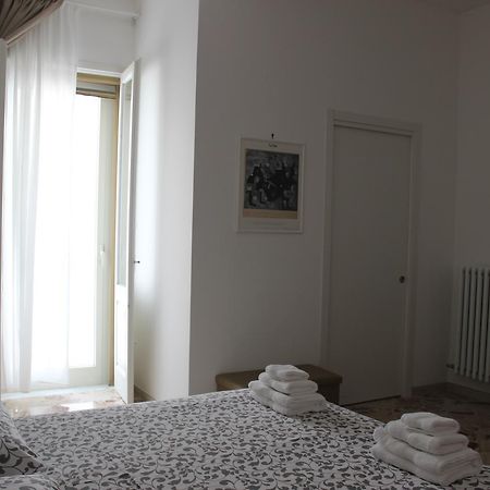 B&B A Casa Di Paola Lecce Exterior photo