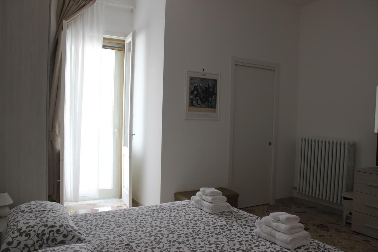 B&B A Casa Di Paola Lecce Exterior photo